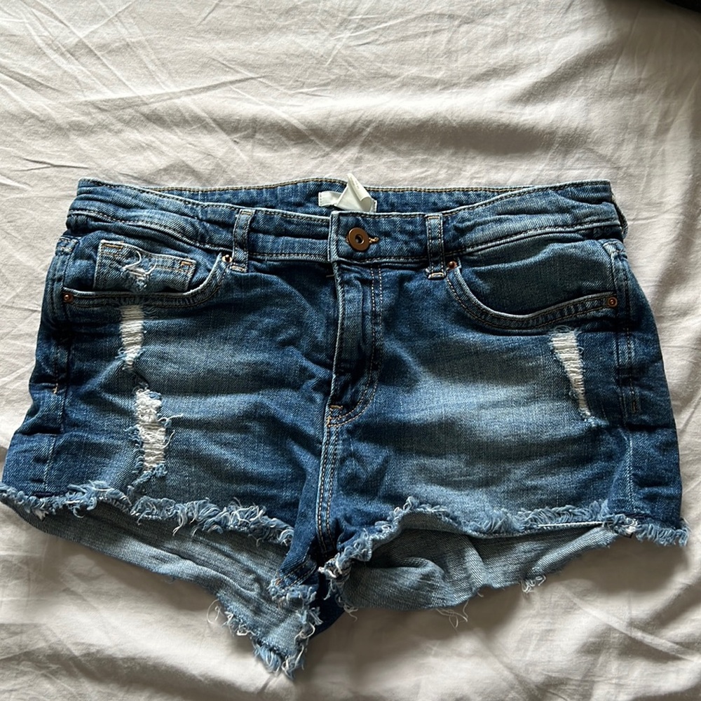 H&M Distressed Jean Shorts 8